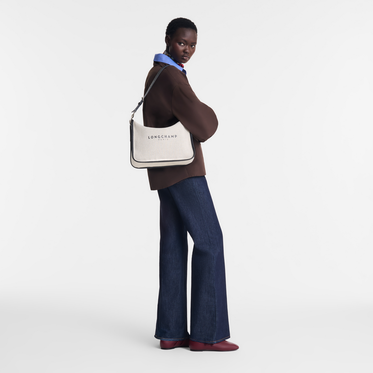 Essential L Hobo bag