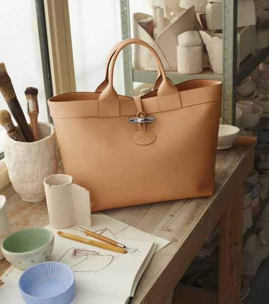 Longchamp pays Tribute